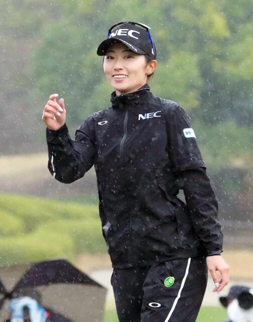 エポック ワン【安田祐香】雨中のプレーオフを制して今季初優勝（25.4.13） すごい大雨の中の」最終日、安田祐香が通算2勝目…プレーオフを