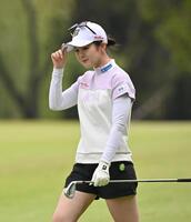 　第１日、１番を移動する川崎春花