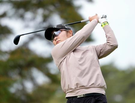 藤田さいきが首位、葭葉ら2位 サロンパスゴルフ第2日