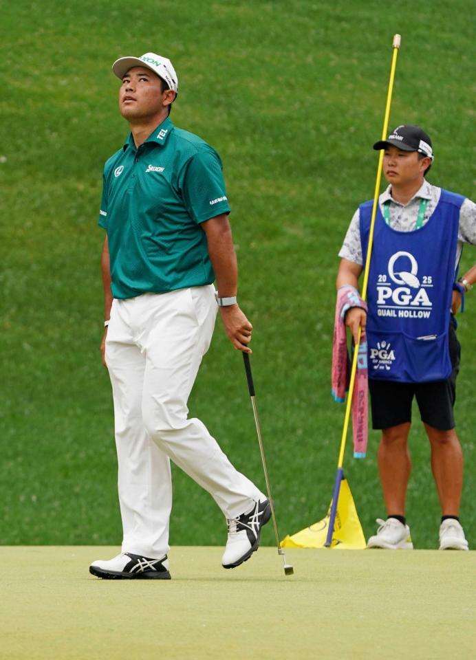 　８番でバーディーパットを外した松山英樹（共同）