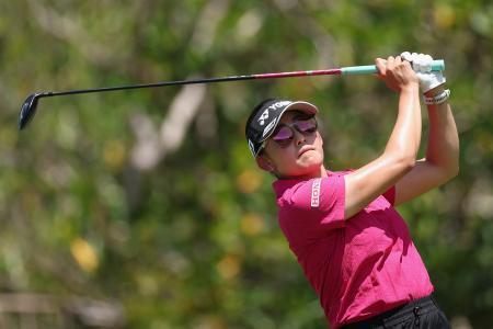 岩井千怜、首位から１０位に後退　米女子ゴルフ第２日