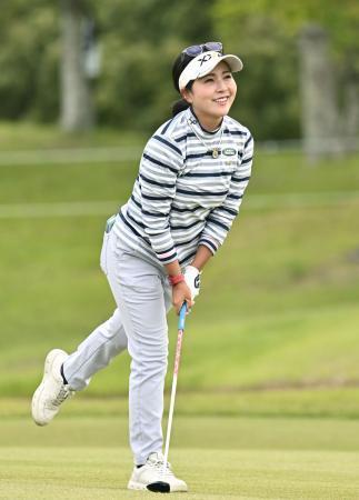 青木が首位浮上、神谷と山城２位　女子ゴルフ第２日