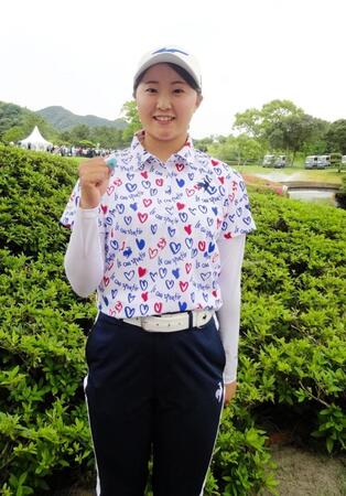 稲垣那奈子がプロ初優勝　早大出身女子プロとしては初　１打差で逃げ切る