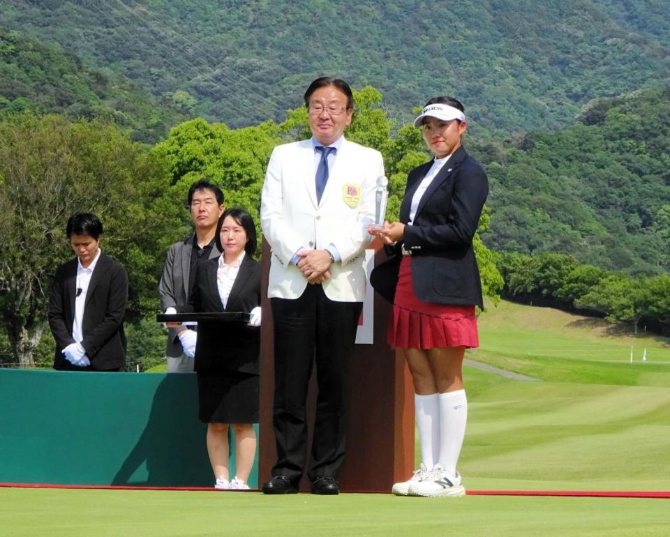 　ベストアマに輝いた岩永杏奈