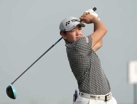 　第１ラウンド、６アンダーで３位の岩井明愛＝シービュー（共同）