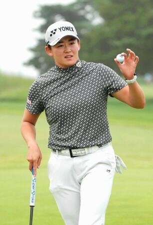 岩井明愛　千怜に続け！６５好発進　妹と同組も平常心を強調「プレーが始まると集中するので、そんなに気にしない」