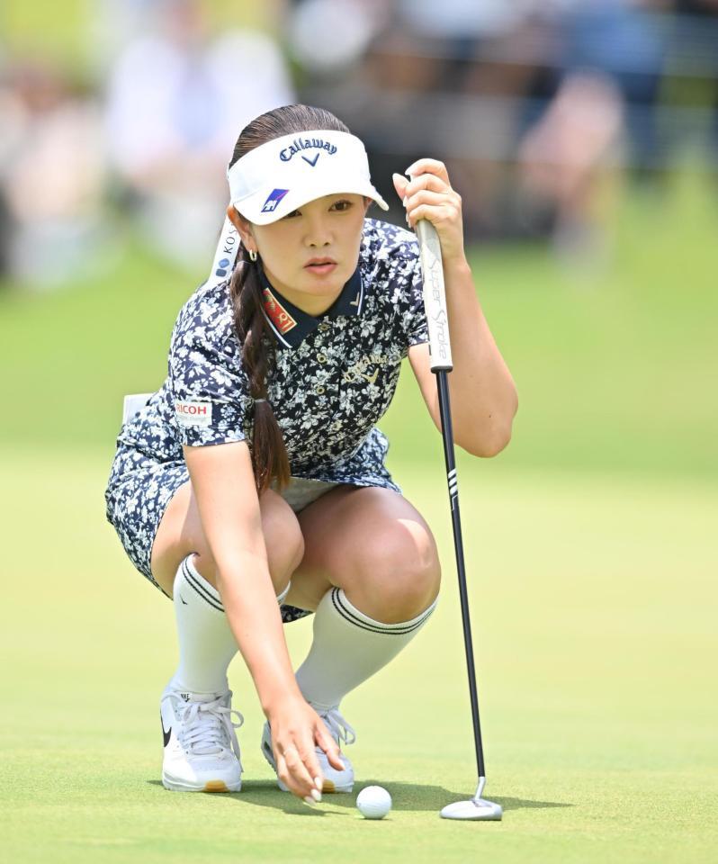 　９番、ラインを読む河本結（撮影・西田忠信）