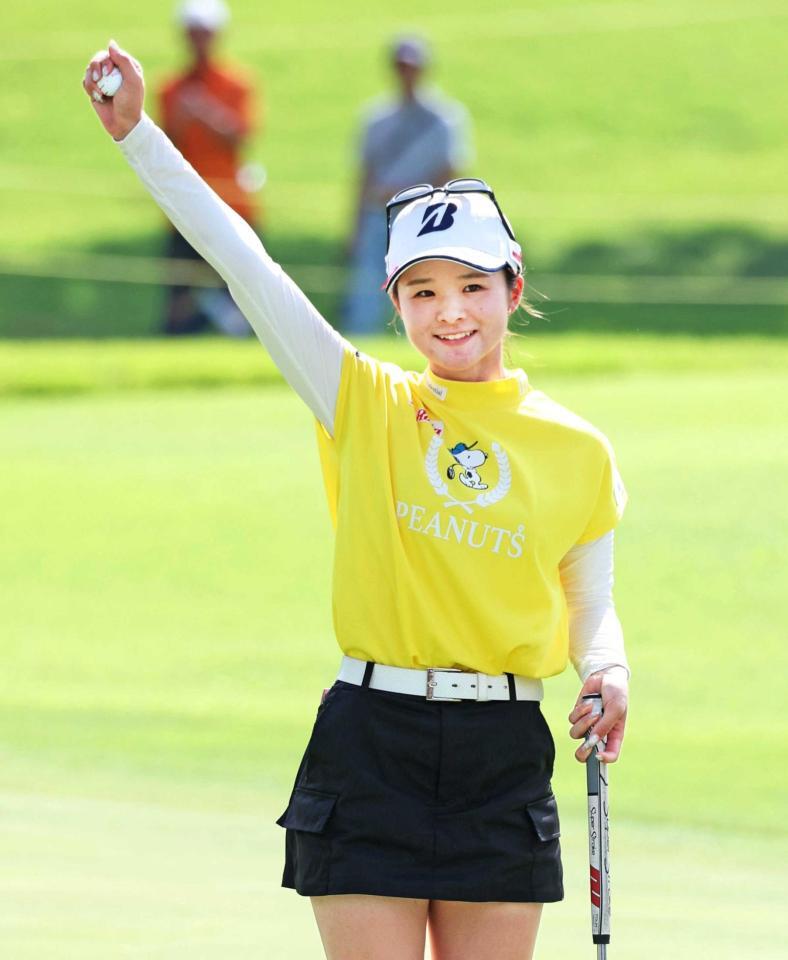 　昨年大会で優勝を決め、ガッツポーズする川崎春花（２４年８月１８日）