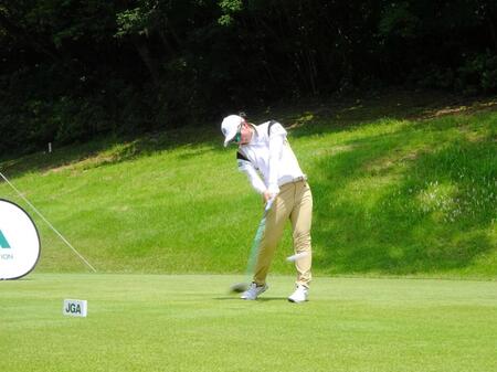 日本女子アマは中沢瑠来に栄冠