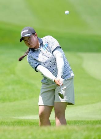 　第１日、５アンダーで２位の入谷響＝袖ケ浦ＣＣ新袖