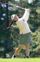 　１３番でショットを放つ入谷響