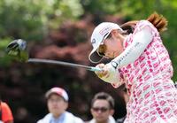 　第３日、通算９アンダーで２位の佐久間朱莉