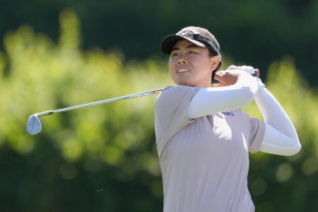 　プロアマ戦で調整する笹生優花＝エビアン・リゾートＧＣ（共同）