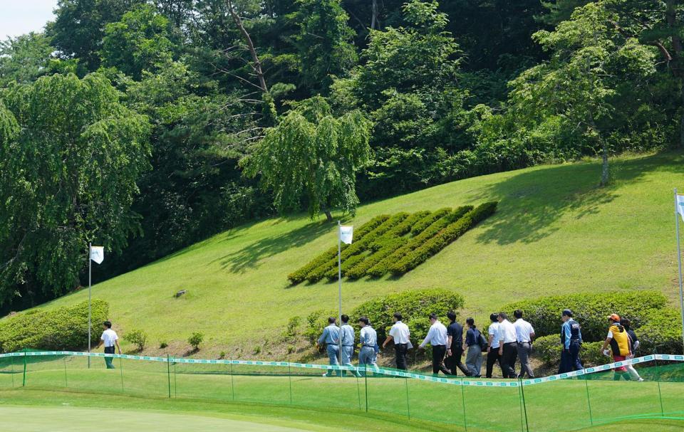 　クマ出没でプロアマ戦が中止、状況確認に向かう関係者