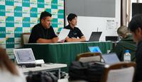　１８日の大会開催について説明する関係者