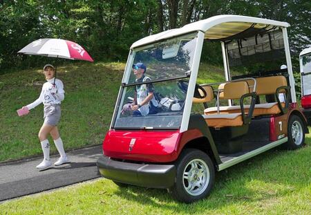 女子ゴルフ　厳戒クマ対策で１日遅れの無観客開催　爆竹鳴らしカートやラジオ設置、地元猟友会が警戒も　選手は各自でクマ研究