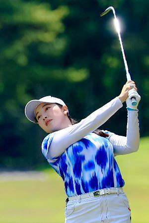 　最終日、通算１５アンダーで優勝した小祝さくら＝仙台クラシックＧＣ