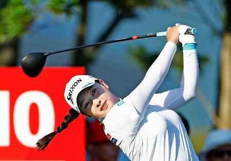 　第１日、６アンダーで首位の小祝さくら＝ザ・クイーンズヒルＧＣ