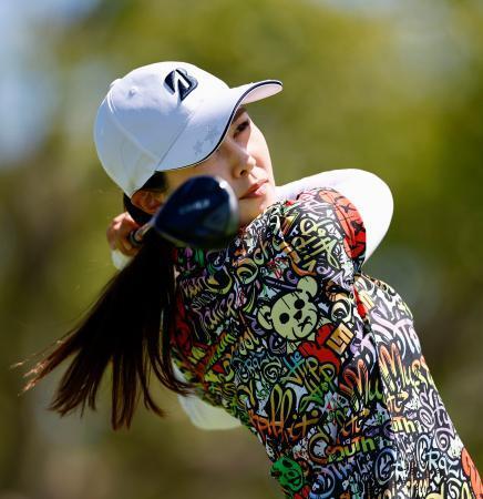 　第２日、通算８アンダーで２位の浜崎未来＝ザ・クイーンズヒルＧＣ