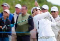 　４アンダーで３位の山下美夢有（共同）