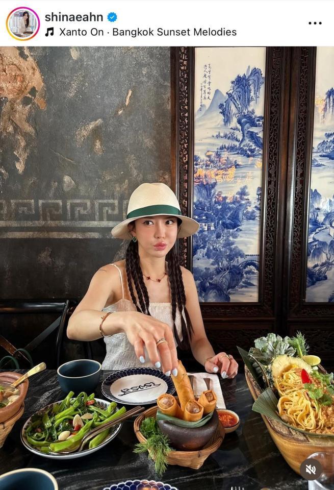 　アン・シネのインスタグラム（＠ｓｈｉｎａｅａｈｎ）より