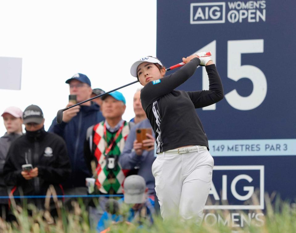 　通算１１アンダーで単独首位に立った山下美夢有（共同）