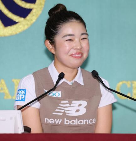 メジャー初Ｖの山下美夢有「２勝、３勝と目指したい」　賞金使い道は「焼き肉、おすし、ステーキ食べたい」