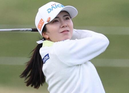 「すごい偶然」「かぶり過ぎやん」　堀琴音「北海道だから」と投稿の３ショにＳＮＳツッコミ　ツアー会場にオールブラックス現る！？