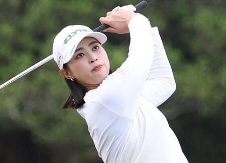 柏原明日架が涙の６年ぶり優勝　ルーキー寺岡とのし烈なＶ争い　父親と涙の抱擁