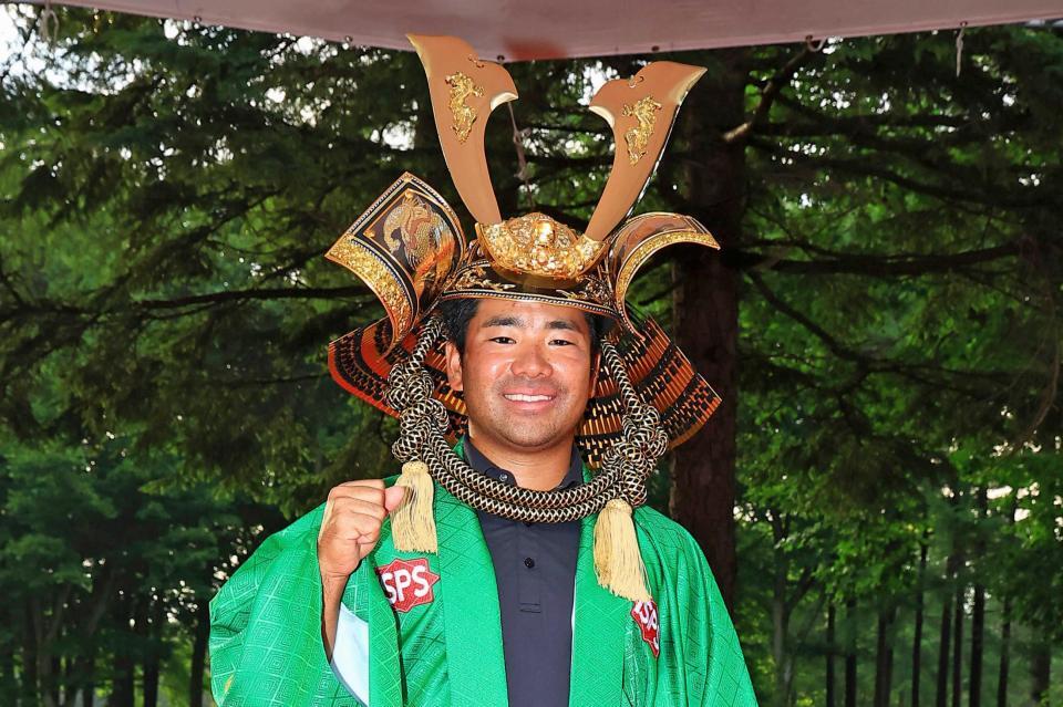 　３年ぶりとなるツアー優勝を果たした比嘉一貴