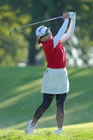 　通算４アンダーで９位に浮上した勝みなみ（共同）