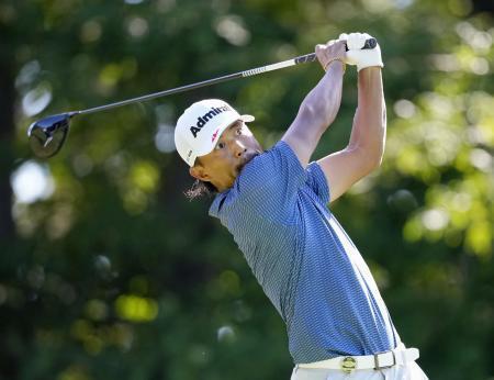 小平智、18年以来ツアー8勝目 男子ゴルフ最終日