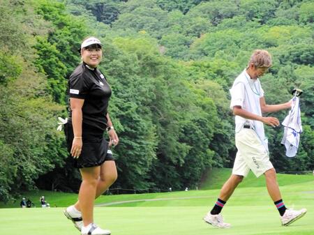 ささきしょうこが「知らない」コースで好スコア　７年ぶりツアーＶへ「チャンスのあるホールでバーディーを」