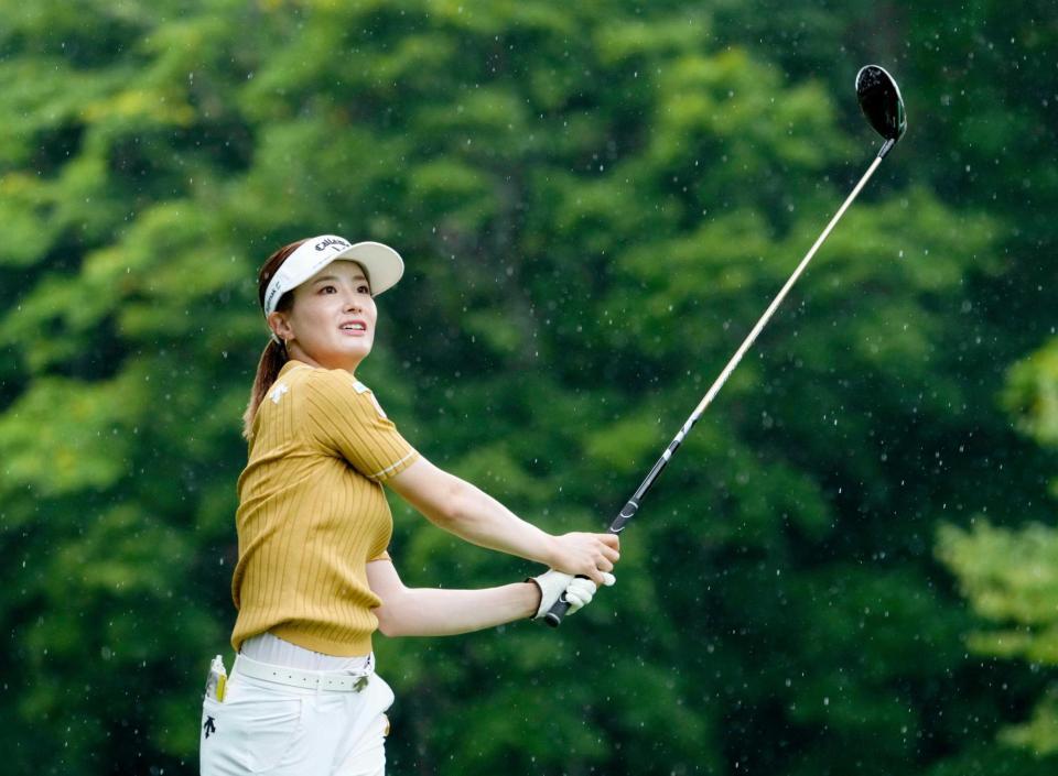 　通算５アンダーで７位の青木香奈子