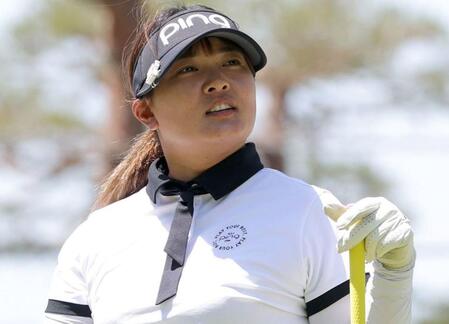 鈴木愛が大逆転で通算２１勝目　５バーディーノーボギーでゴボウ抜き