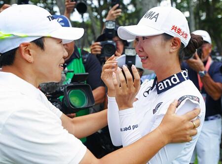 金沢志奈 メジャーで決めた!涙の初V ツアー本格参戦7季目30歳 PO制した地元で晴れ姿