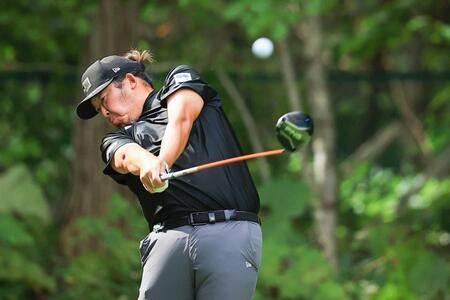 大槻智春が首位浮上　昨年賞金王・金谷相手も崩れる気配なし　思い出の大会で２年ぶりＶ決める