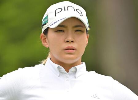 渋野日向子が大粒の涙　・ロッテ選手権ではカットラインに１打足りず７４位で予選落ち