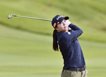 堀琴音首位、アマ広吉優梨菜２位　日本女子ＯＰゴルフ第３日