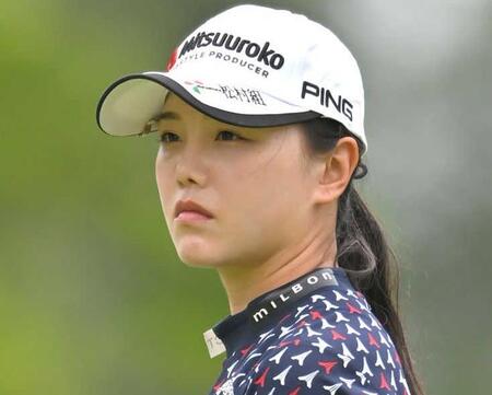 【写真】「美女は芸術」セキ・ユウティンが自身の肖像画投稿「後ろ姿美人すぎ!」