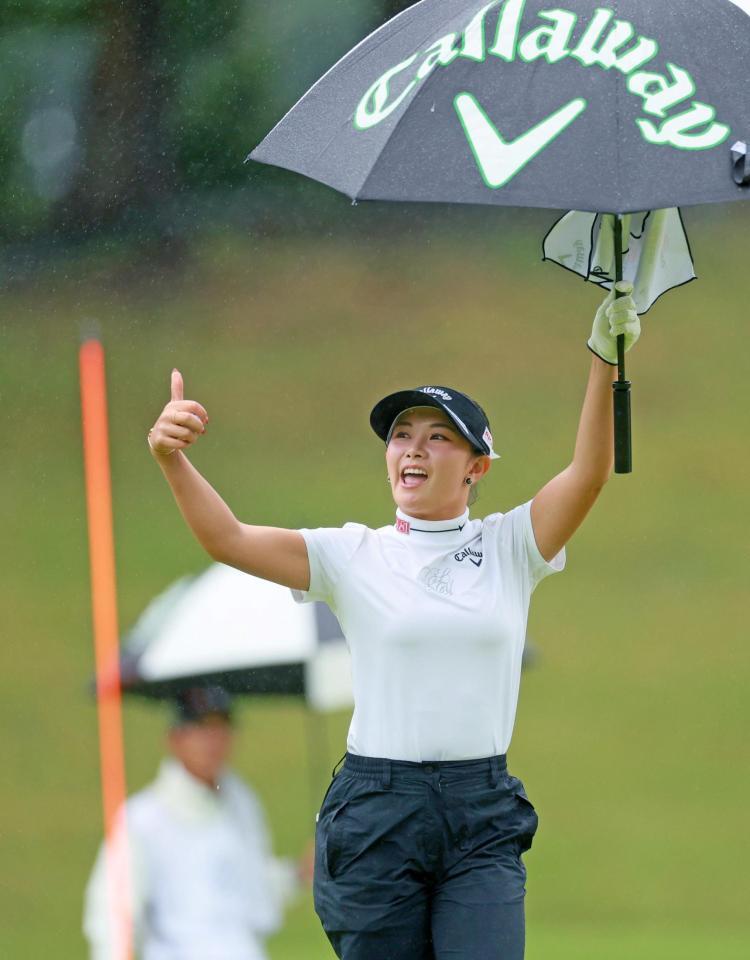 　１７番をパーで終えた河本結