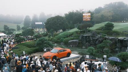 　濃霧の影響でスタート時間が遅れているスタンレー・レディースホンダ