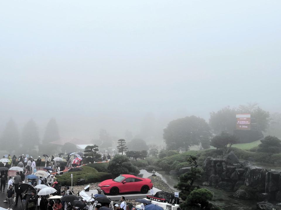 　濃霧に包まれた東名ＣＣ（撮影・西下純）