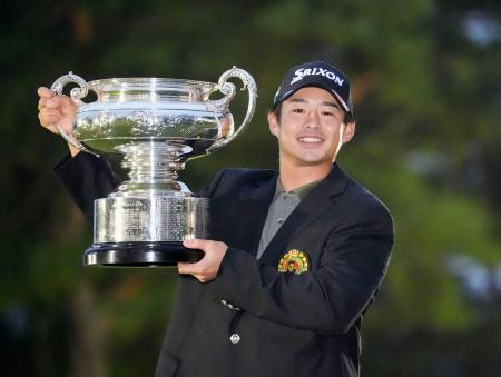 片岡尚之が国内三大大会初優勝　ゴルフ日本オープン最終日