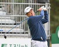 　プロアマ戦でプレーする原辰徳氏（撮影・西田忠信）