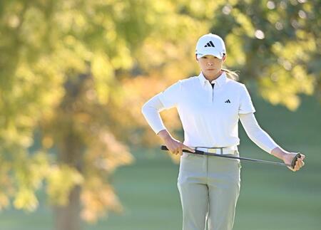 渋野日向子は“晴れのち曇り”に「すごく残念」　後半に失速し２９位に後退　パットが外れ右太ももを叩く場面も