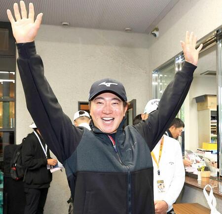 　最終日が悪天候で中止となり、通算１３アンダーで優勝した杉浦悠太