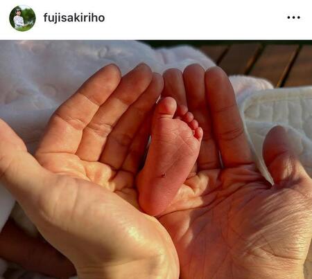　藤崎莉歩インスタグラム（ｆｕｊｉｓａｋｉｒｉｈｏ）より