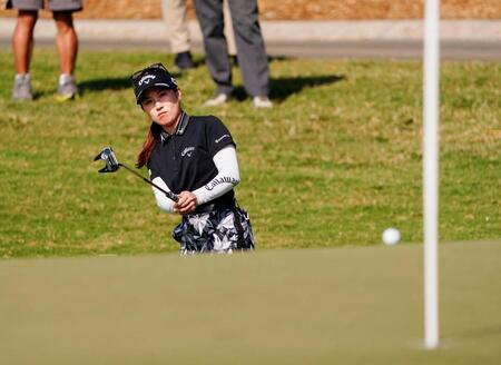 　通算８アンダーで２１位の西村優菜（共同）