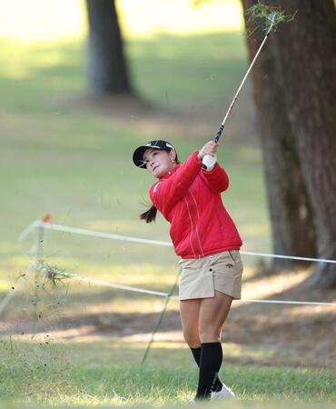 　プロアマ大会でプレーをする河本結（撮影・中田匡峻）